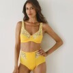 Podprsenka „Caminata“ zn. Confidence Lingerie s výšivkou, s kosticemi