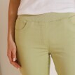 Pantaloni confortabili 3/4 cu talie elastică