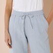Muślinowe spodnie z wysokim stanem i szerokimi nogawkami