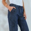 Rovné kalhoty s kapsami a nohavicemi na ohrnutí, denimové