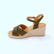 Sandále s prekrížením a klinovým podpätkom