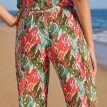 3/4 nohavice s viacfarebnou potlačou a podkasanými nohavicami