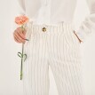 Široké pruhované nohavice s pukmi a prímesou ľanu