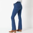 Bootcut džínsy pre vyššiu postavu