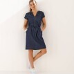 Krátké šaty s výstřihem na zip a šňůrkou v pase, z lehkého denimu