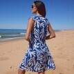 Krátke plážové šaty s potlačou