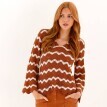 Pruhovaný pulóver so širokými 7/8 rukávmi a vzorom