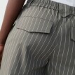 Proužkované široké kalhoty se sklady