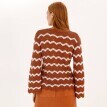 Pruhovaný pulóver so širokými 7/8 rukávmi a vzorom