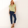 Jednobarevné tričko s výstřihem na knoflíčky