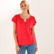 Jednobarevné tričko s výstřihem na knoflíčky