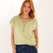 Jednobarevné tričko s výstřihem na knoflíčky