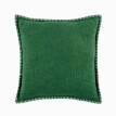 Jednofarebný vankúšik s textúrou zakončený
ozdobným stehom