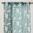 Záclona so vzorom listov a metalickou potlačou