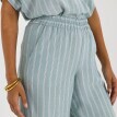 Široké pruhované nohavice s pružným pásom