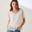 Krajková halenka s výstřihem do V