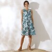 Krátke šaty s potlačou a bez rukávov