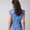 Rochie cu mâneci scurte și volane, voal jacquard cu imprimeu