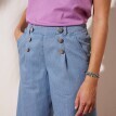 Широкі джинси 7/8 з декоративними ґудзиками