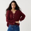 Pulover cu nasturi și model perlat