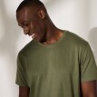Tricou cu gât rotund și mâneci scurte