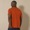 Tricou cu gât rotund și mâneci scurte