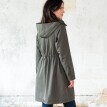 Parka ușoară, impermeabilă, cu glugă detașabilă și fermoar