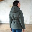 Nepromokavá krátká prošívaná bunda s páskem, na zip
