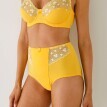 Figi ściągające "Caminata" marki Confidence Lingerie z mikrofibry z haftem