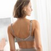 Biustonosz Rima marki Confidence Lingerie wykonany z mikrofibry i koronki, bez fiszbin