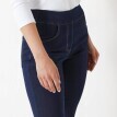 Blugi bootcut pentru siluete mici