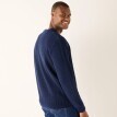 Sweter z dekoltem w serek