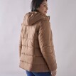 Jachetă matlasată scurtă impermeabilă cu curea și fermoar