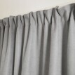 Cortină opacă și izolatoare finisată cu bandă plisată