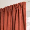 Cortină opacă și izolatoare finisată cu bandă plisată