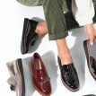Slippers na klinovej podrážke, so strapcami