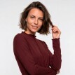 Tričko so stojačikom a zvlneným
zakončením