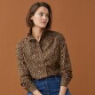 Košilová halenka s leopardím vzorem