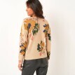 Sweter z kwiatowym nadrukiem