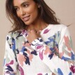 Sweter z kwiatowym nadrukiem