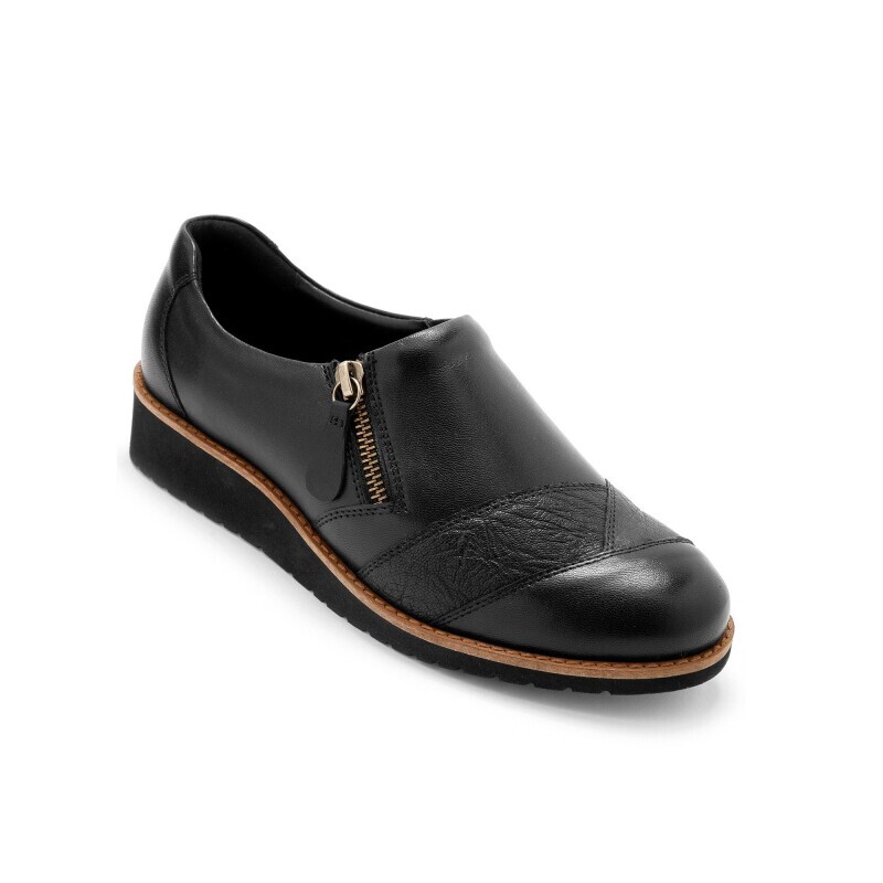     Kožené pohodlné topánky na klinovej podrážke, čierne