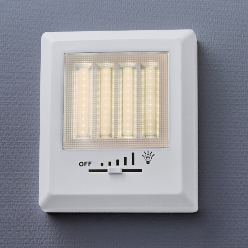 Lumina de perete cu LED-uri reglabile