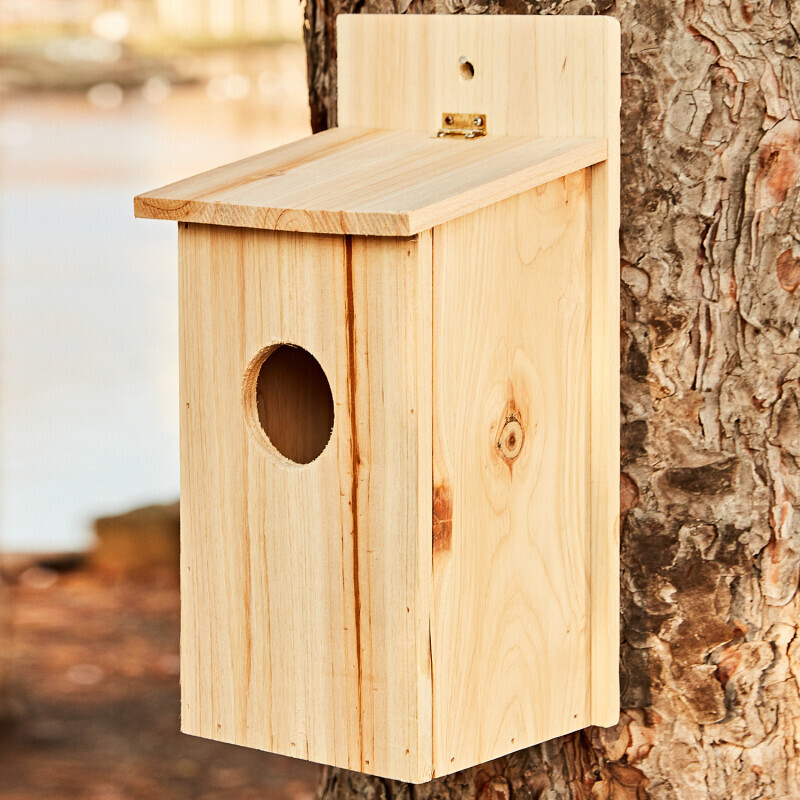 Fából készült madárház