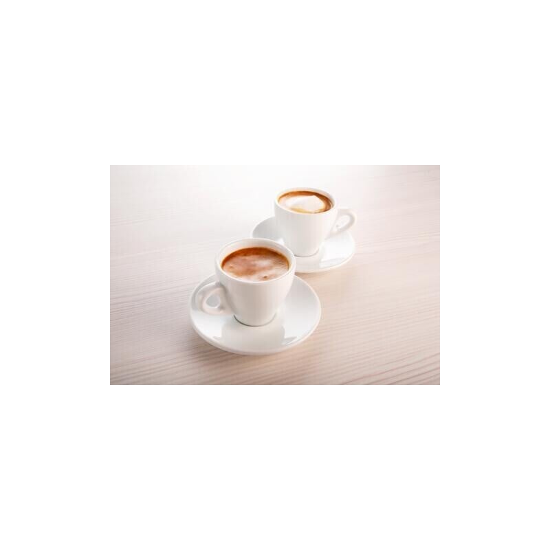 2 cești de cafea cu farfurioare