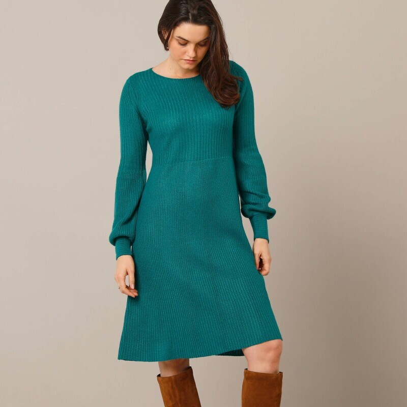 Rozšírené úpletové šaty