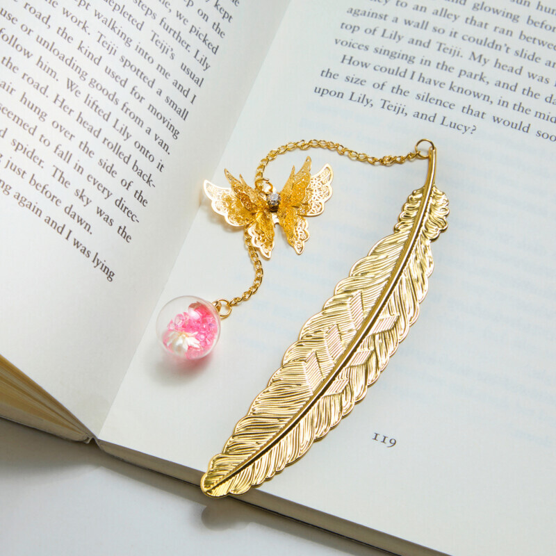 Záložka Kovové pírko