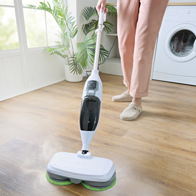 Rotujúci parný čistič