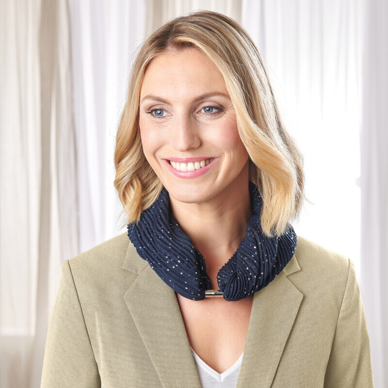 Šatka so striebornými trblietkami