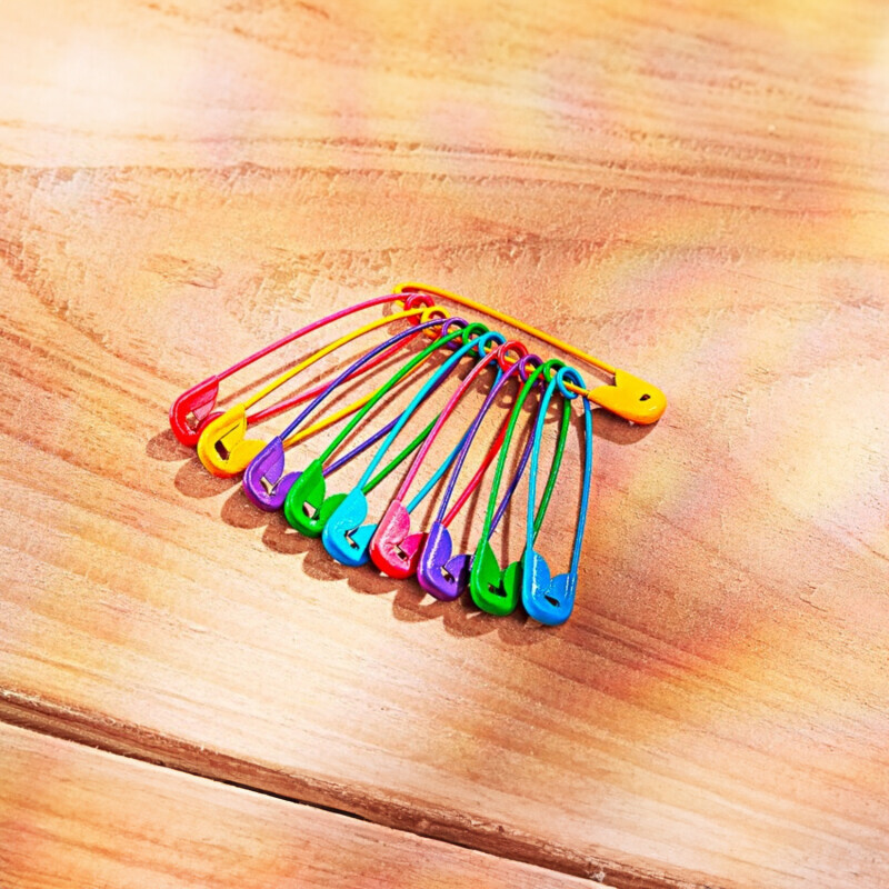 Kolorowe agrafki