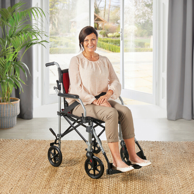 Ľahký invalidný vozík